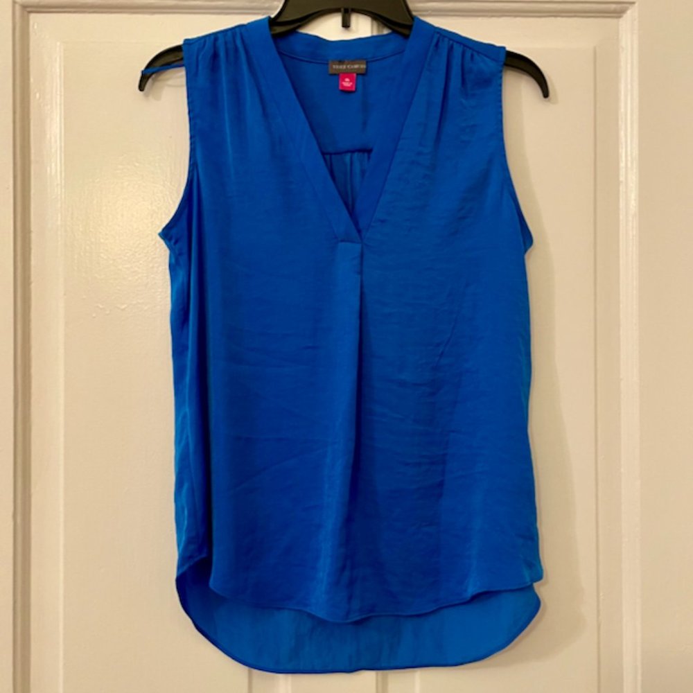Vince Camuto royal blue v-neck sleeveless rumple blouse